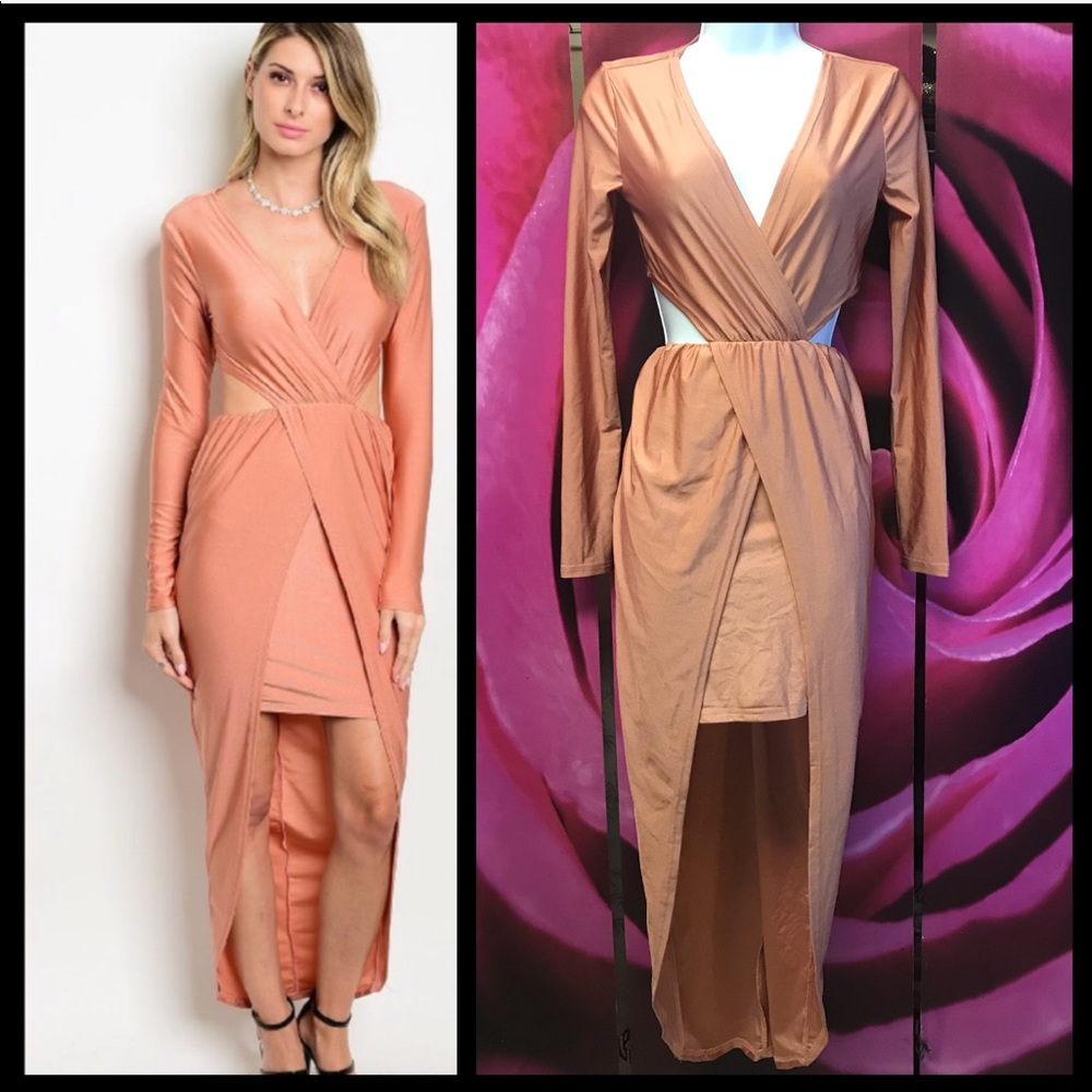 ❣️ Sale was 45$ down sizing ❣️ Cut out high low dress